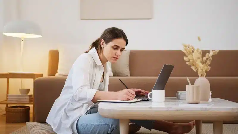 Sepuluh, Cara Jualan Online Laris di Facebook adalah Bersikap responsif dan profesional