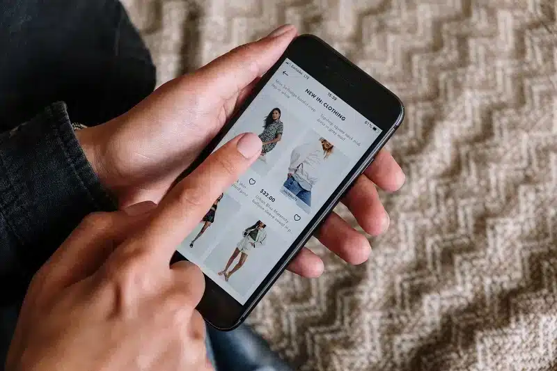 Strategi Manajemen Ritel kelima adalah melakukan transformasi digital Strategi Manajemen Ritel kelima adalah melakukan transformasi digital
