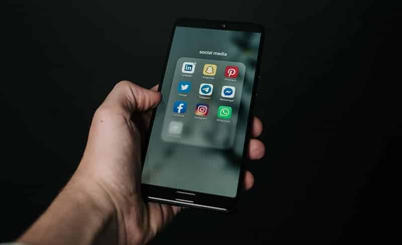 Cara Membangun Brand Equity_Mempertahankan kehadiran yang bermanfaat di media sosial