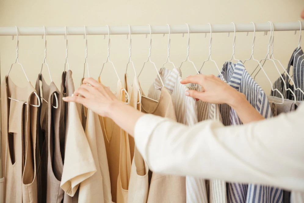 Contoh Produk Consumer Goods - Pakaian