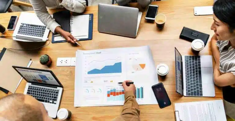 Mengapa Bisnis harus Melakukan Kolaborasi? Kolaborasi Bisnis Mengapa Bisnis harus Melakukan Kolaborasi?