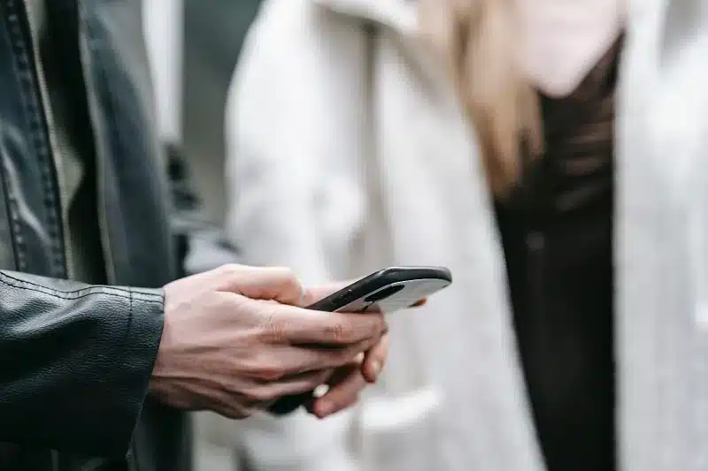 Terus terlibat dengan pesan pasca-pembelian yang ditargetkan Cara Meningkatkan Repeat Order-Terus-terlibat-dengan-pesan-pasca-pembelian-yang-ditargetkan