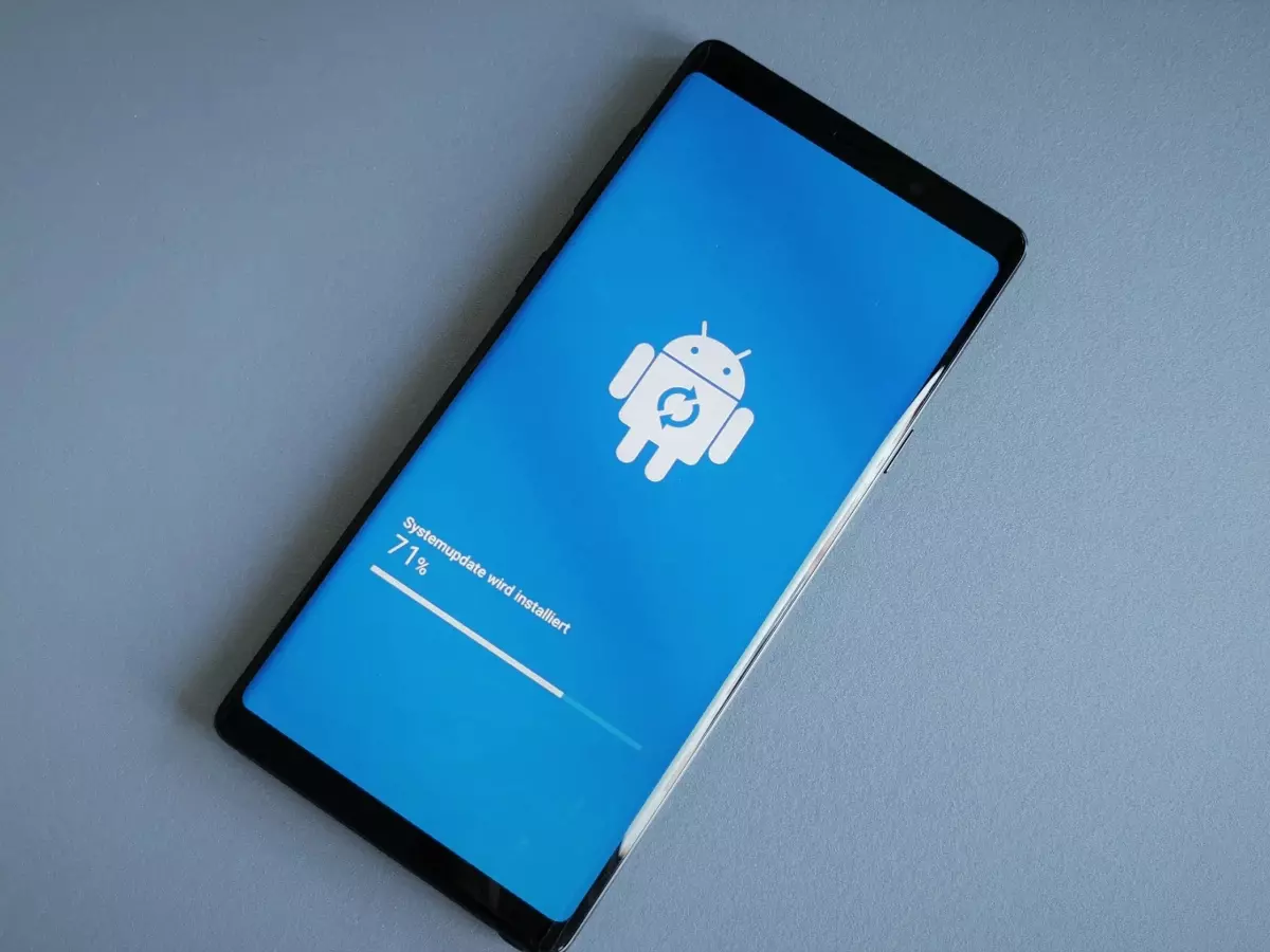 Perbarui sistem telepon android-update