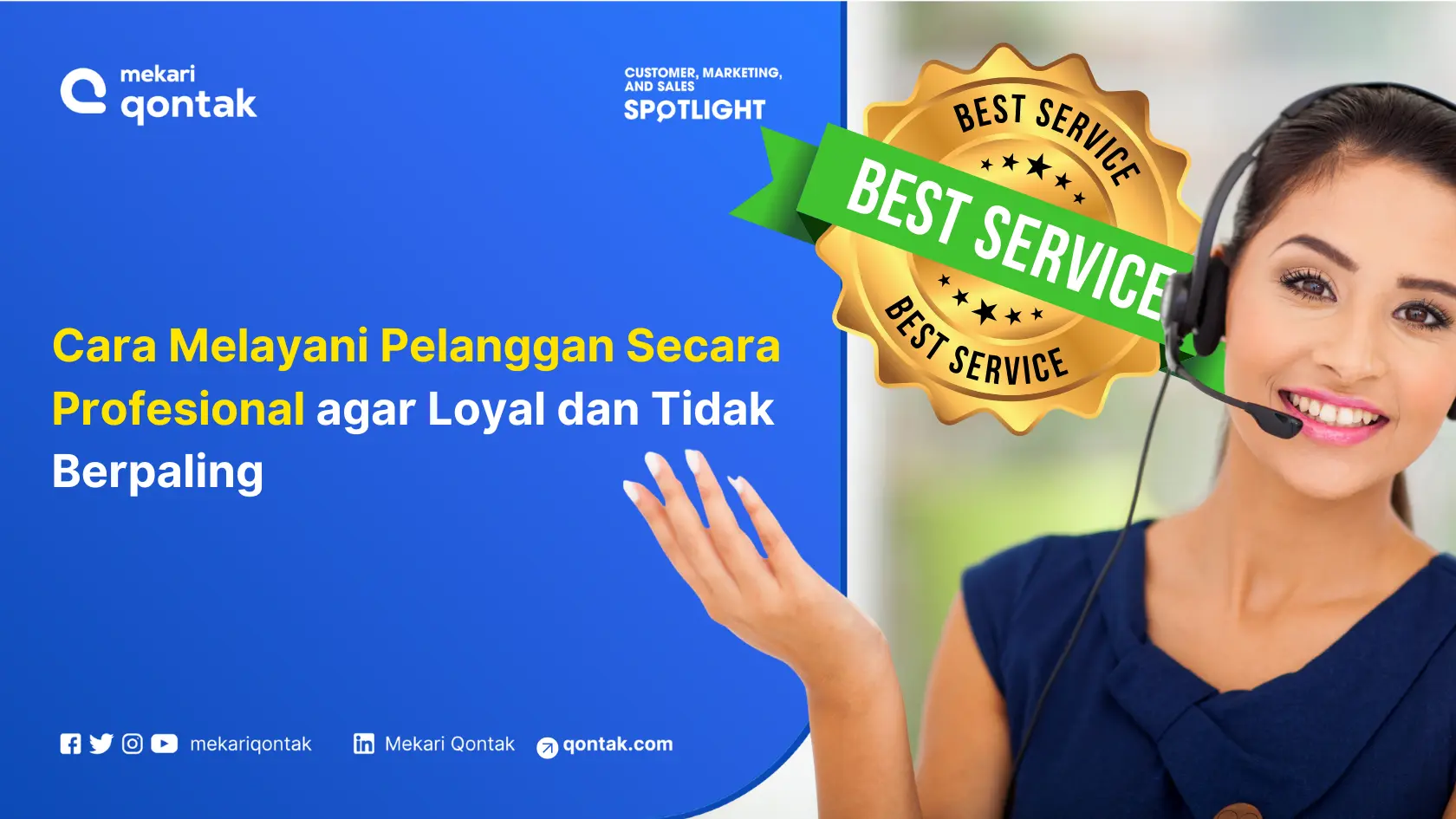 Seorang wanita mengenakan headset, menjelaskan cara meningkatkan pelayanan pelanggan secara profesional dalam konteks pemasaran dan penjualan.