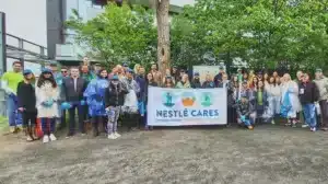 Nestle Cares Cleanup Contoh Corporate Social Responsibility - Nestle Cares