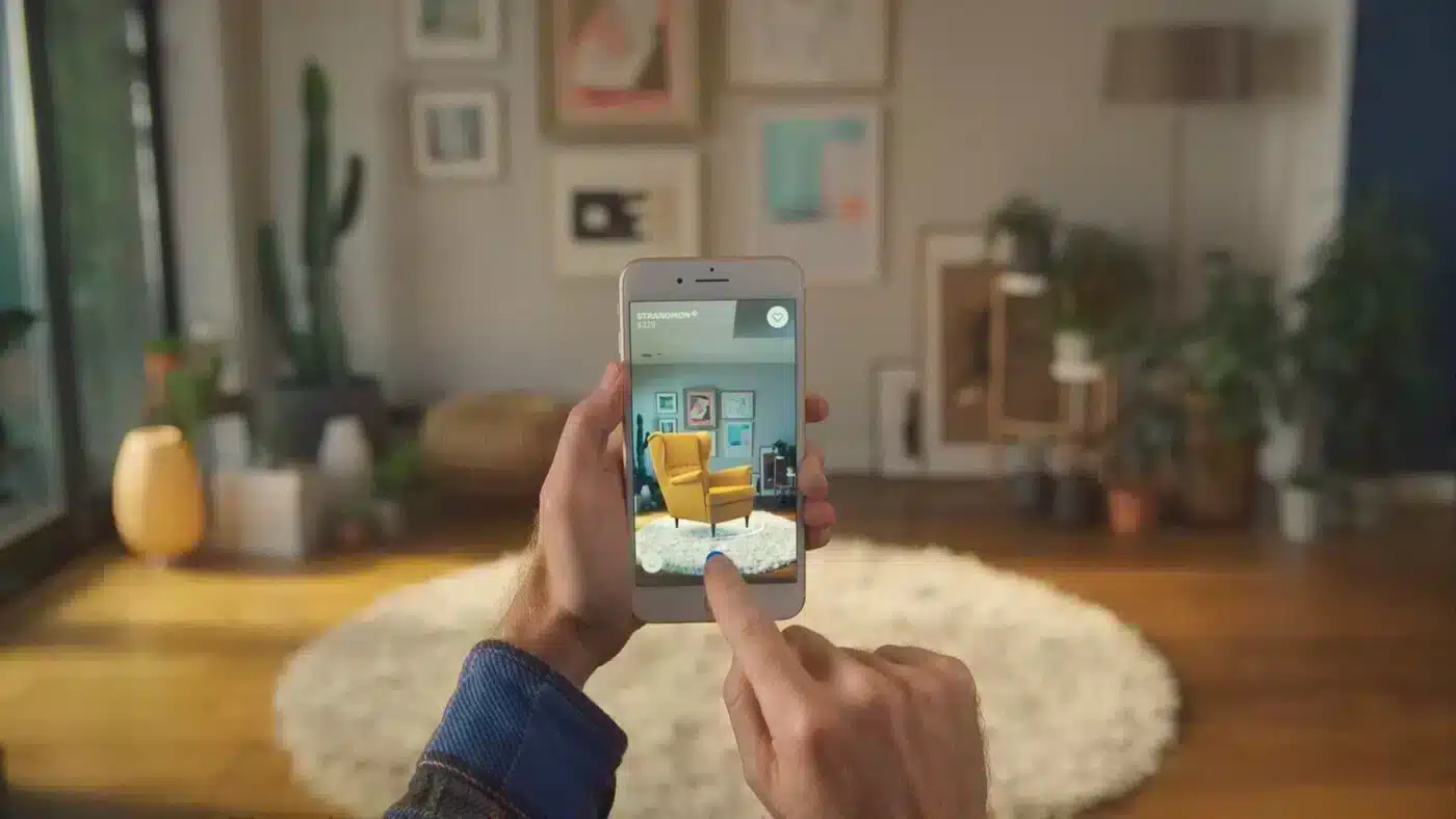 Contoh Shoppertainment_IKEA Augmented Reality