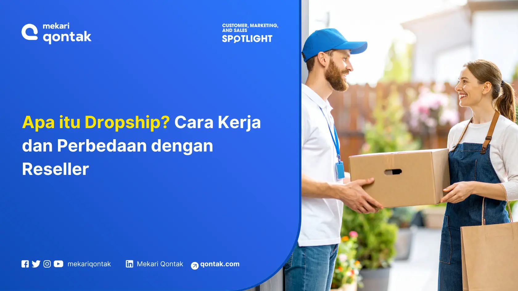 Seorang pria mengenakan topi dan baju biru memberikan kotak kepada wanita di lingkungan luar ruangan yang cerah. Mereka terlibat dalam diskusi tentang dropshipping.