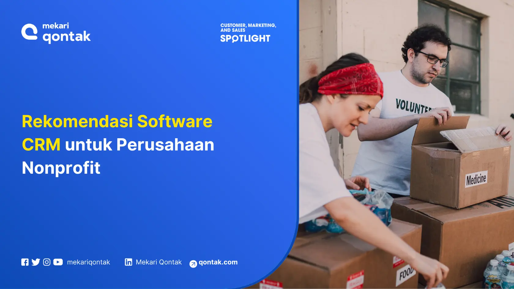 Tangan-tangan sukarela sedang mengatur dan mengemas kotak berisi obat dan makanan di area penyimpanan untuk kegiatan amal.
