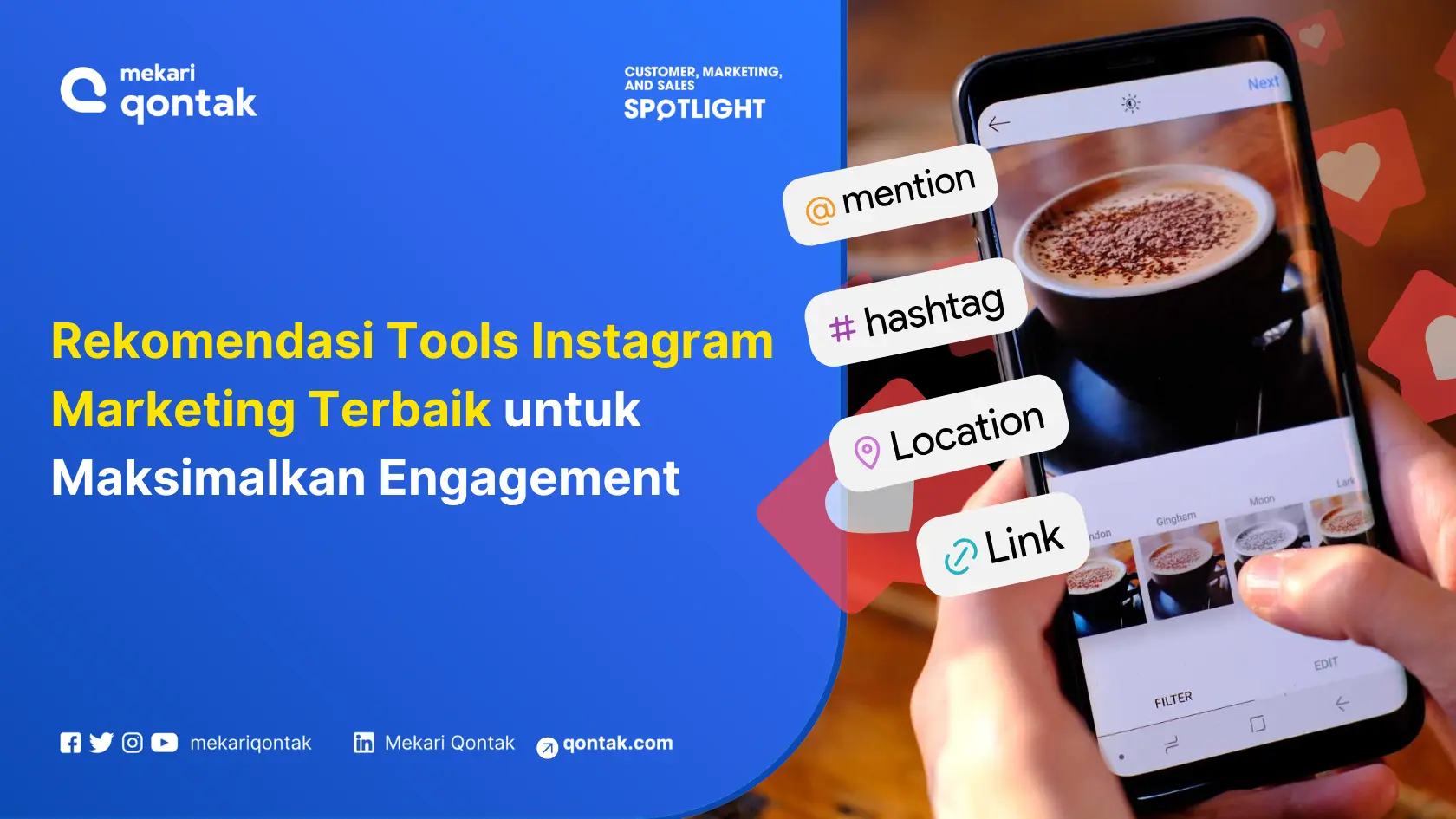 Kopi dalam cangkir hitam terlihat di layar smartphone, saat pengguna mengedit foto untuk meningkatkan engagement di Instagram dengan hashtag dan lokasi.