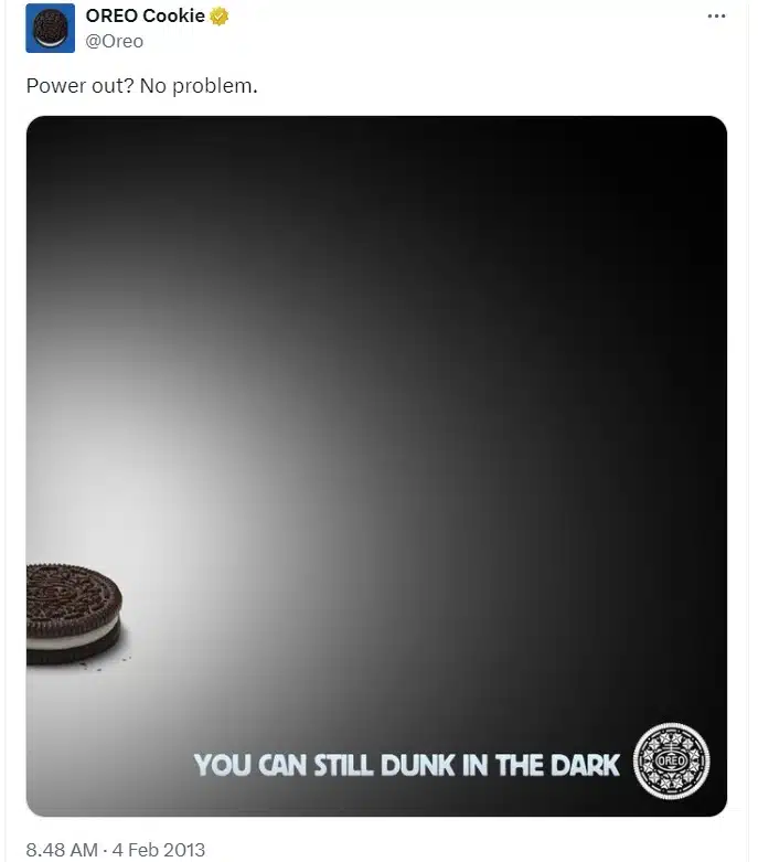 Contoh newsjacking_oreo you can still dunk in the dark
