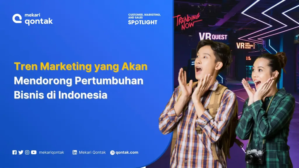 proyeksi-tren-marketing-yang-membangun-peluang-bisnis-di-indonesia Tren pemasaran ditampilkan di latar belakang acara, dengan penonton berinteraksi dan berpose di depan layar informasi yang menarik.