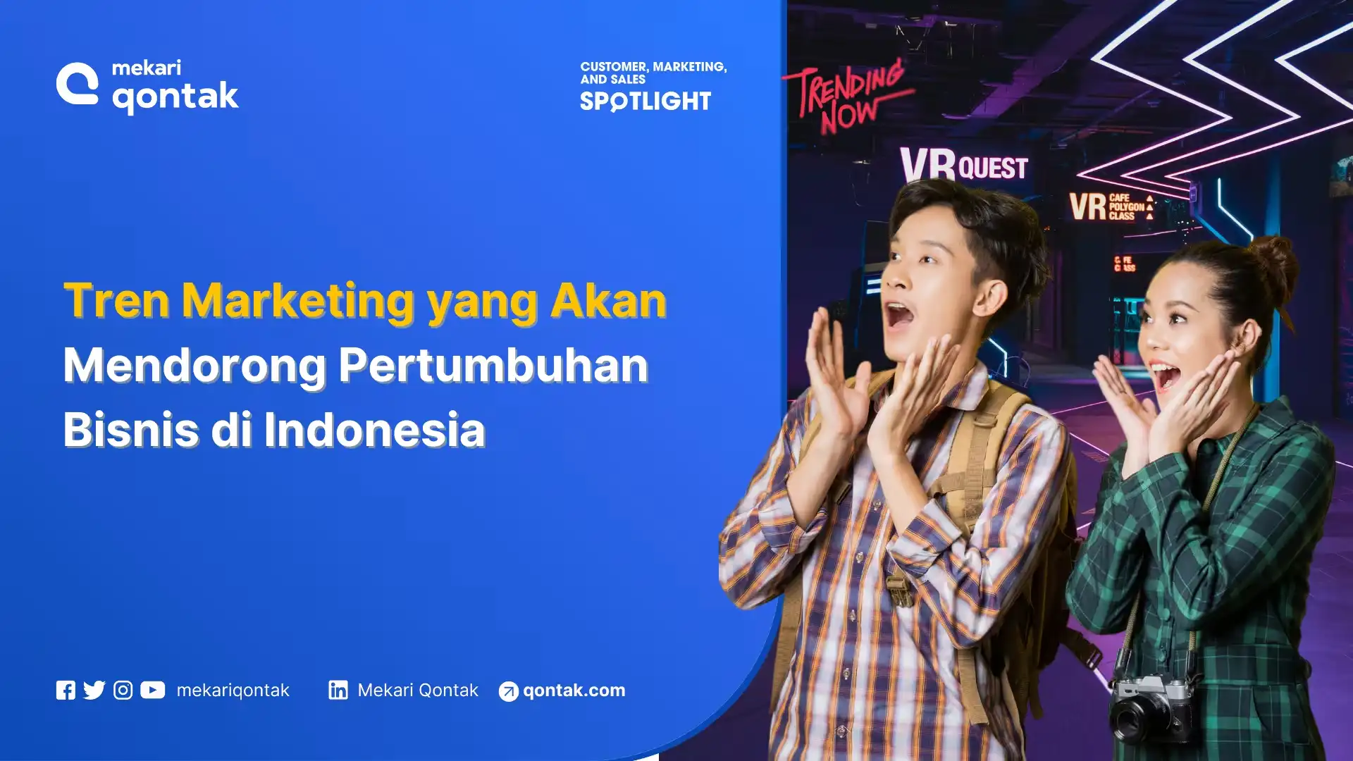 Tren pemasaran ditampilkan di latar belakang acara, dengan penonton berinteraksi dan berpose di depan layar informasi yang menarik.