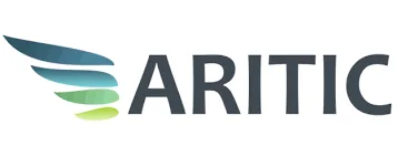 Logo Aritic menampilkan elemen bergelombang berwarna biru dan hijau, menciptakan kesan dinamis dan inovatif. Logo ini dapat digunakan dalam konteks branding teknologi.