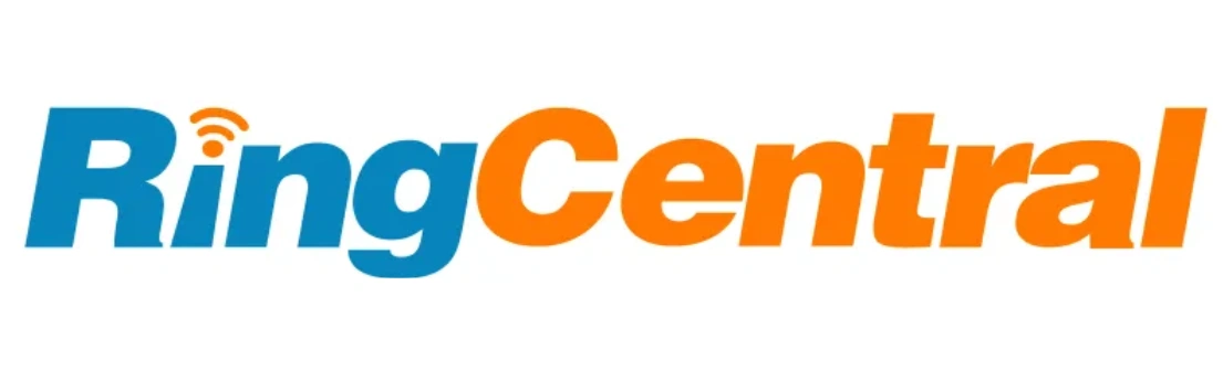 Logo RingCentral tampil dengan tulisan biru dan oranye, menandakan merek komunikasi. Simbol sinyal menyoroti fokus pada teknologi digital.