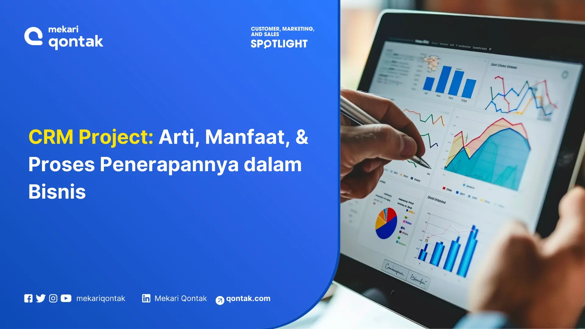 Tangan memegang pena sedang mencatat data di perangkat tablet, dengan grafik dan diagram berwarna yang menunjukkan analisis proyek CRM untuk bisnis.