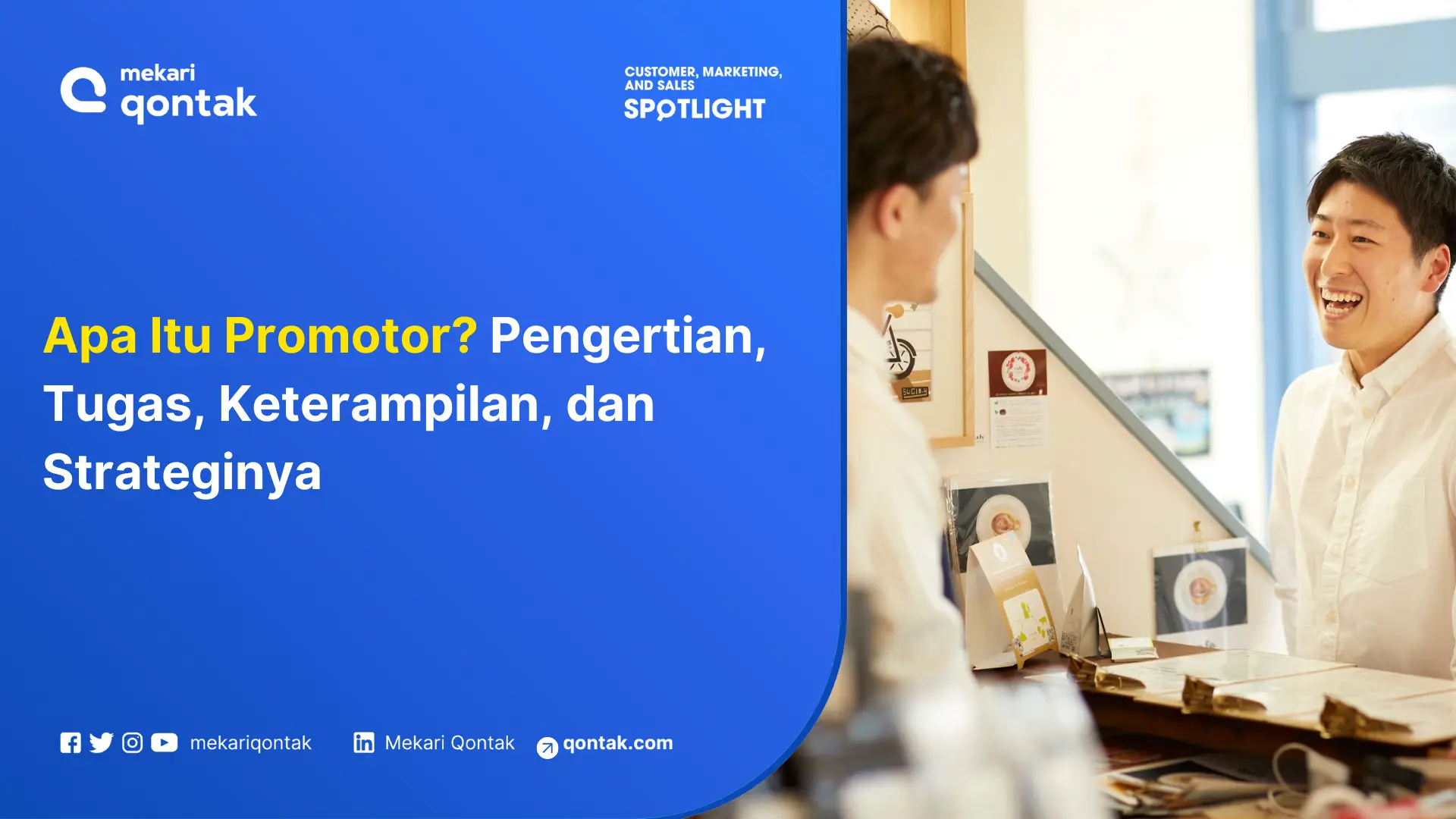 Dua orang berdiskusi di meja resepsionis, membahas konsep promotor, mencakup pengertian dan strategi di lingkungan profesional.