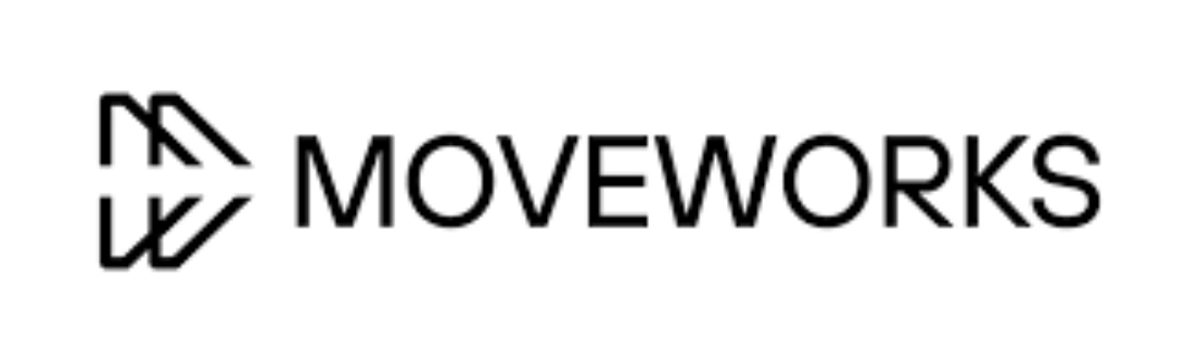 Logo "MOVEWORKS" menonjol dengan desain yang minimalis. Nama tersebut tertera dengan huruf tebal, menciptakan kesan profesional dan modern, ideal untuk merepresentasikan perusahaan teknologi.